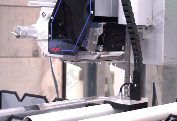 高精度圆管打印贴标机的特点和应用